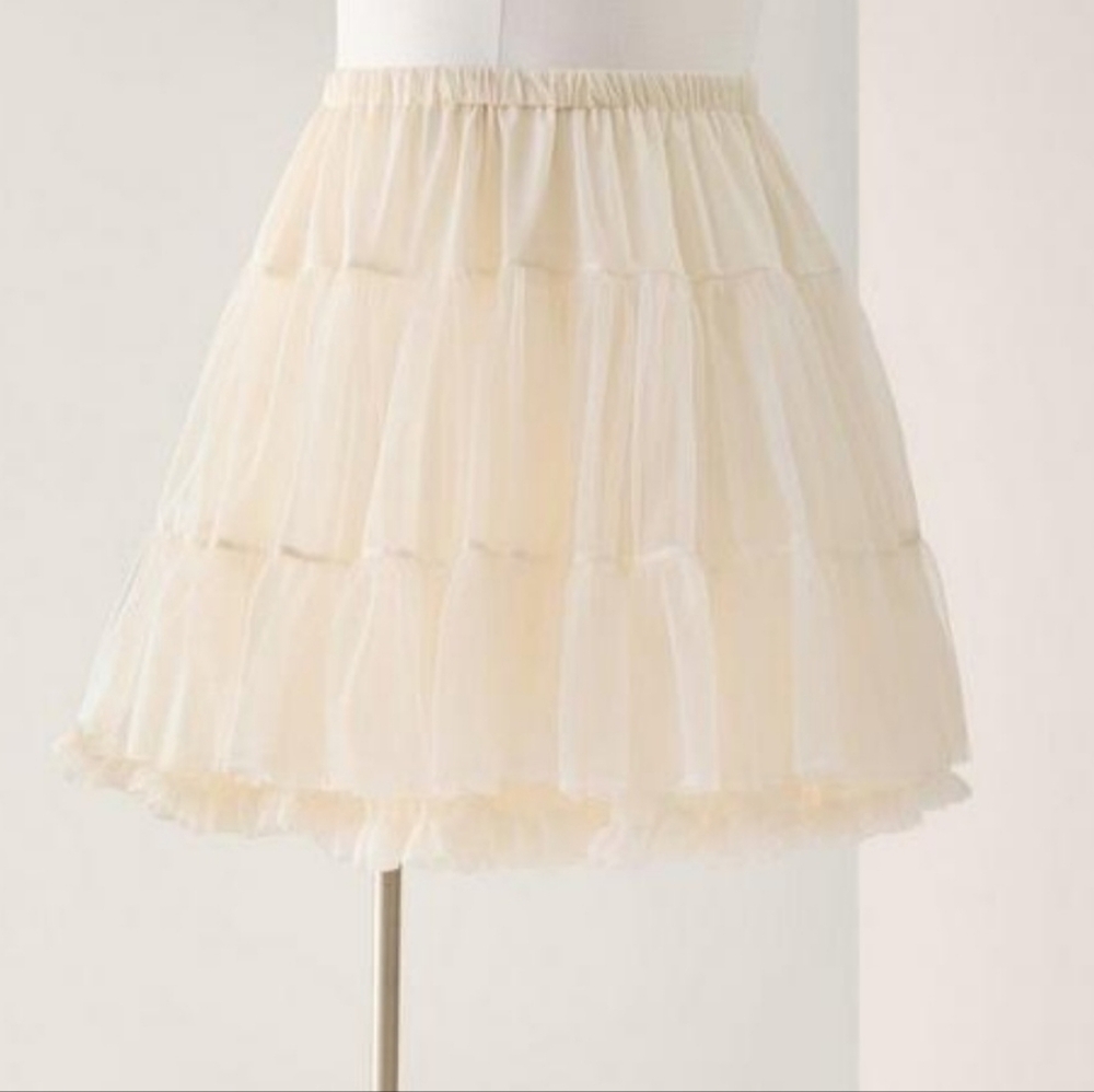 Retro Chic Crinoline Tiered Midi Skirt